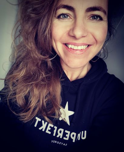 Customer photo review of 100% Organic unisex Hoodie in vielen Farben »UNPERFEKT mit Stern«