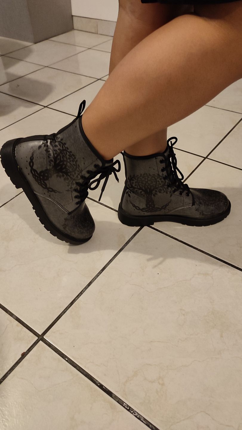 Customer photo review of Boots Yumkaax