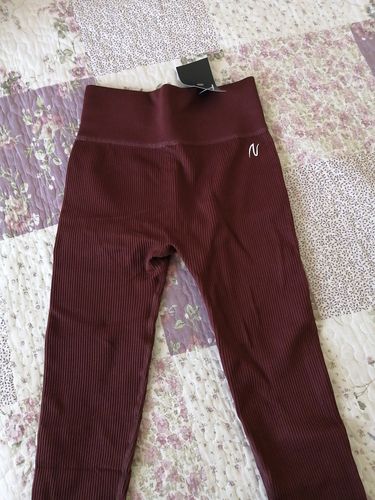 Customer photo review of Ribbed Full Length Leggings | Potential Burgundy