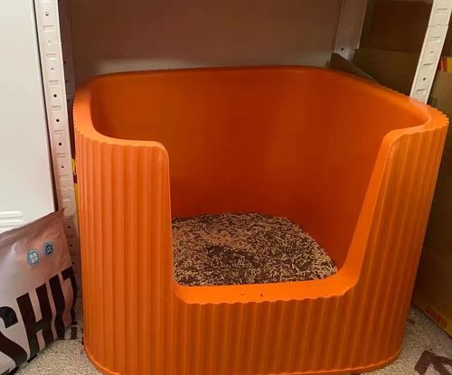 Customer photo review of Michu XXL Container Cat Litter Box with Scoop, Coral and BoBa