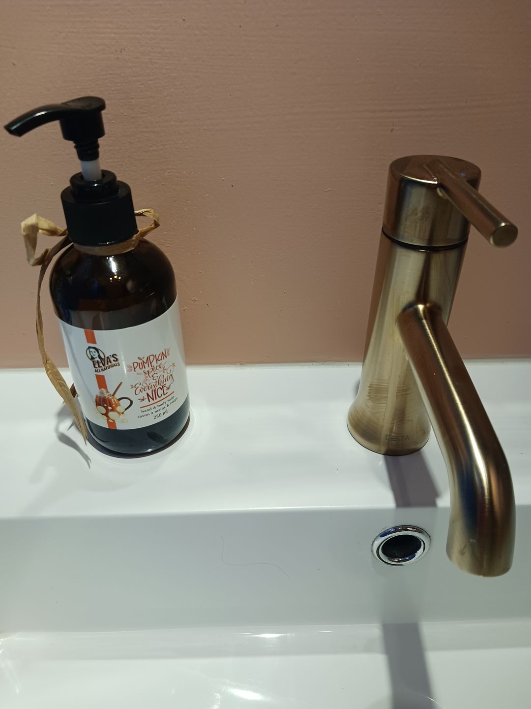 Customer photo review of SWEETIE Vanilla Orange Hand & Body Soap