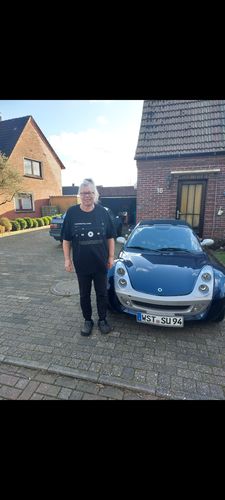 Customer photo review of Your Favorite Song T-Shirt Music Player