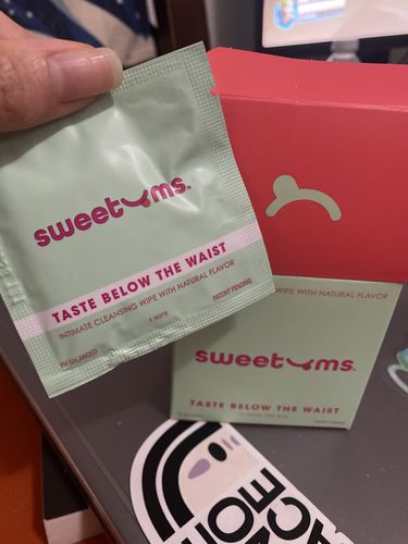 Customer photo review of Watermelon Intimate Wipes Box of 10