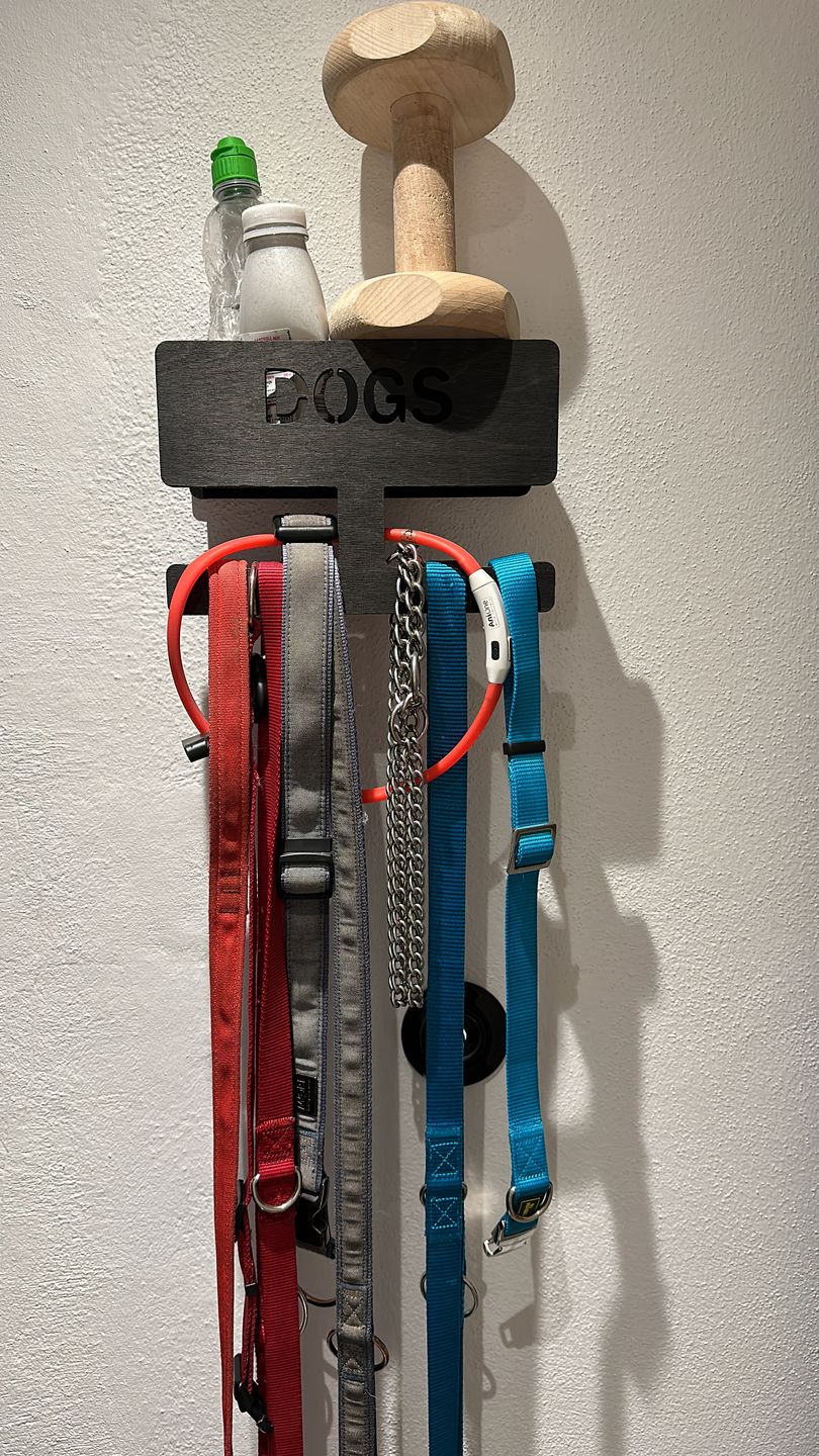 Customer photo review of PERSONALISIERUNG: Hundegarderobe L