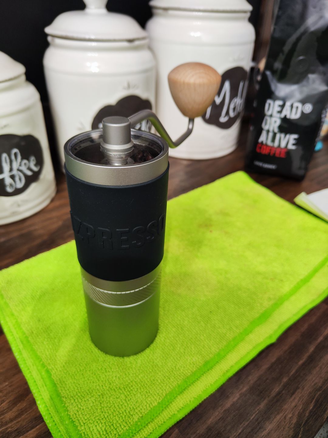 Customer photo review of DEAD OR ALIVE COFFEE Original – Kaffeebohnen, Medium-Dark Röstung, für Espresso & Filter, säurearm
