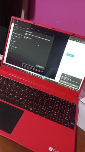Customer photo review of Laptop Gateway 15.6" Ultra Delgado AMD Ryzen 3 3250U Memoria RAM 4GB Disco 128GB SSD Thx Audio Wind 10 Laptop Rojo