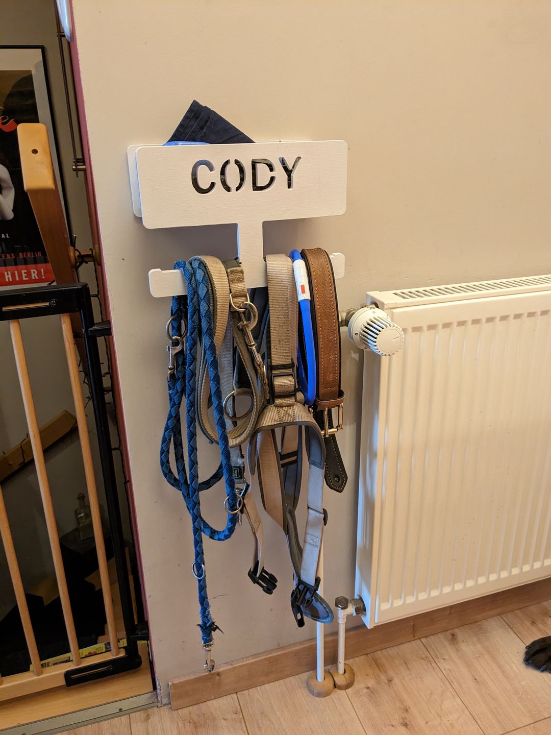Customer photo review of PERSONALISIERUNG: Hundegarderobe L