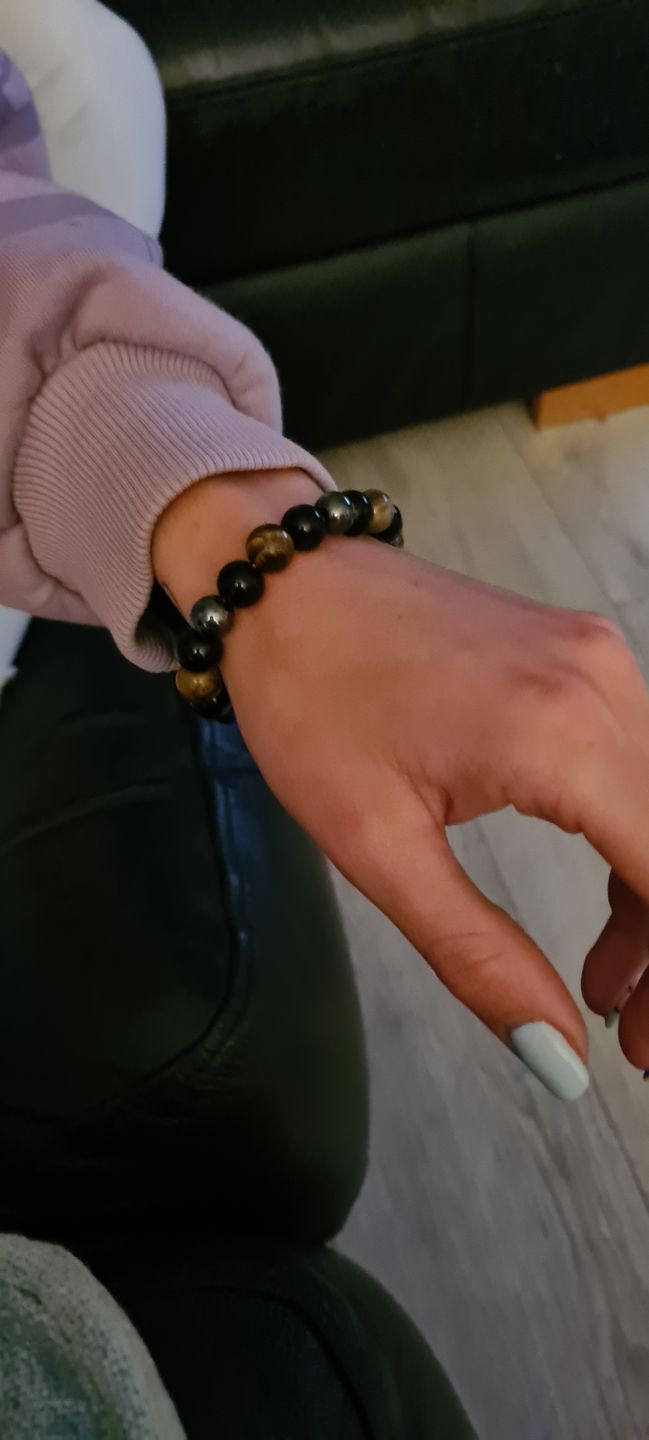 Customer photo review of Triple protection - beaded bracelet; black obsidian, tiger's eye and hematite