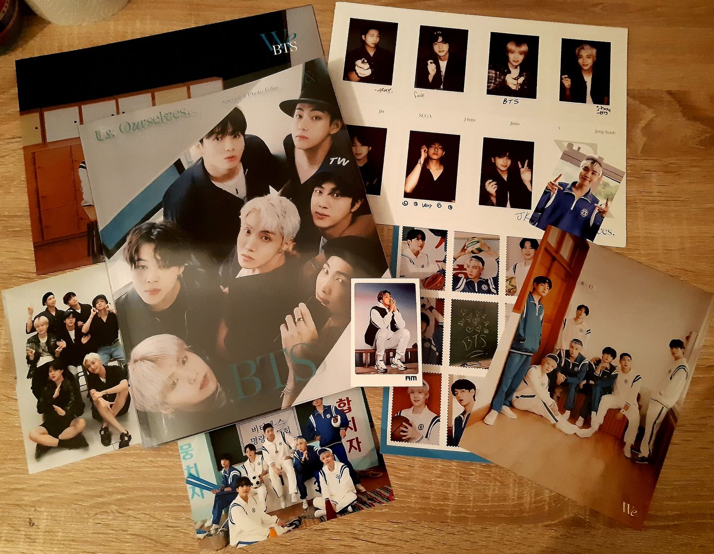 Customer photo review of BTS - SPECIAL 8 PHOTO FOLIO US OURSELVES AND BTS WE SET VER.