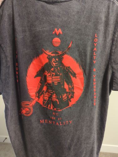 Customer photo review of The 47 Ronin VINTAGE TEE - RED