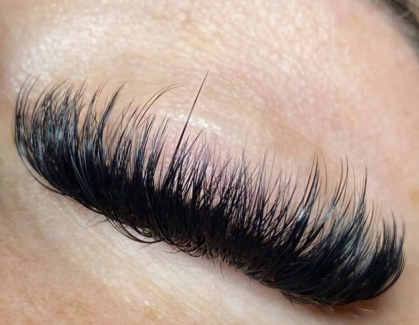 Customer photo review of 0.05 Easy Smart Fan Russian Volume Cashmere Lashes (16 lines)
