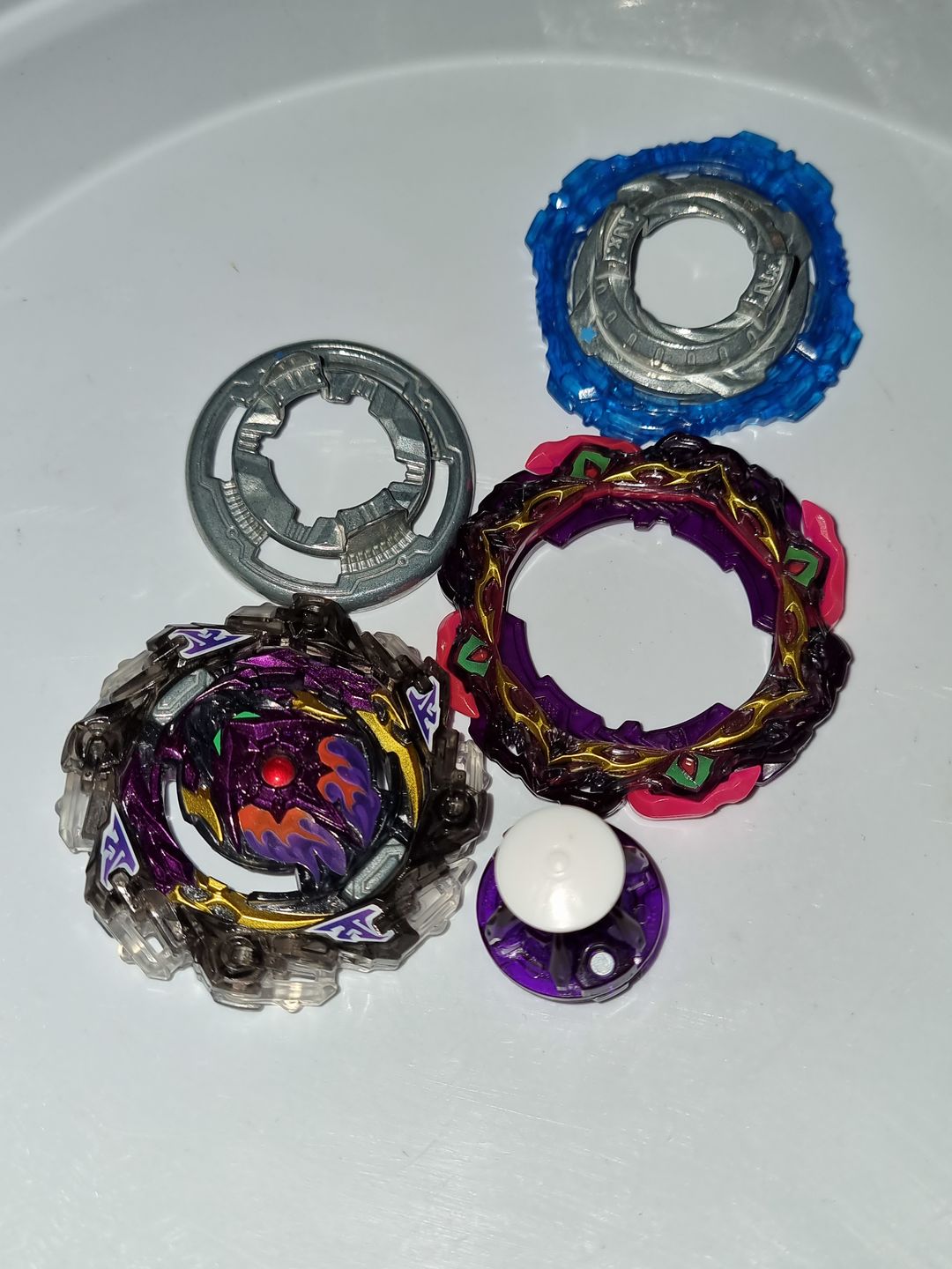 Customer photo review of Pre Order - Takara Tomy Beyblade B-206 Barricade Lucifer illegal Bearing Mobius-10