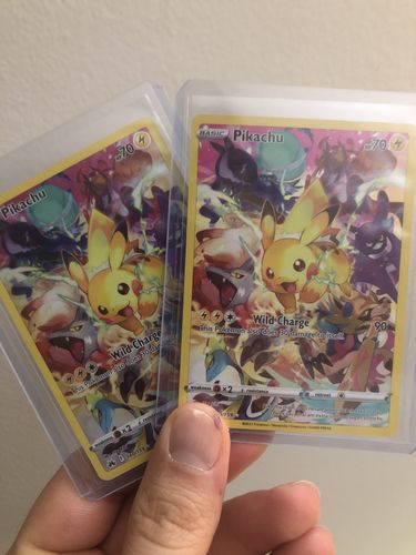Customer photo review of Clutch Pokémon Club ETB Shipping Fee