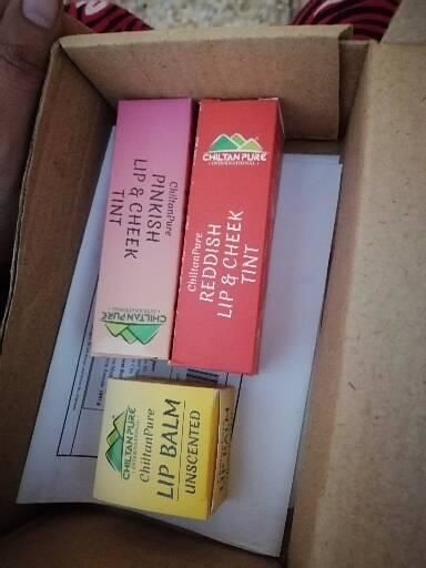 Customer photo review of Reddish Lips & Cheek Tint – Pure Organic Liquid stain for lips, cheeks & eyelids – Give face fresh look Moisturize lips- 100% Organic Lip Stain