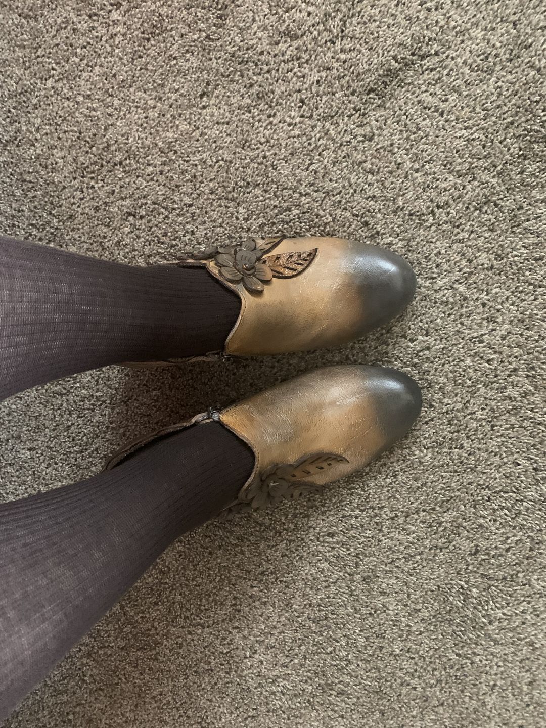 Customer photo review of Retro Handmade Floral Leather Low-Heel Pumps