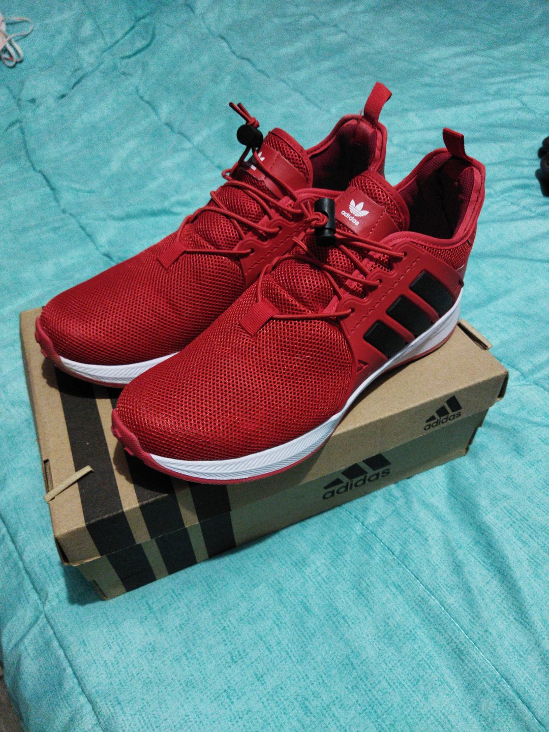 Customer photo review of Tenis 018 Rojo Negro