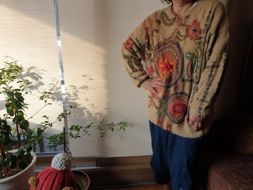 Customer photo review of Autumn Women Floral Loose Sweater