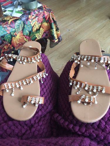 Customer photo review of Pouring Pearls Sandals