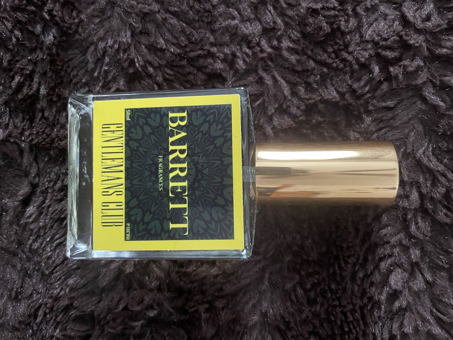 Customer photo review of Gentlemans Club Inspired by Bois Du Portigal