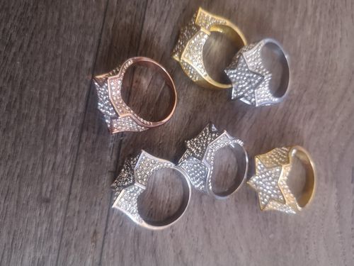 Customer photo review of Fully Iced Star Ring