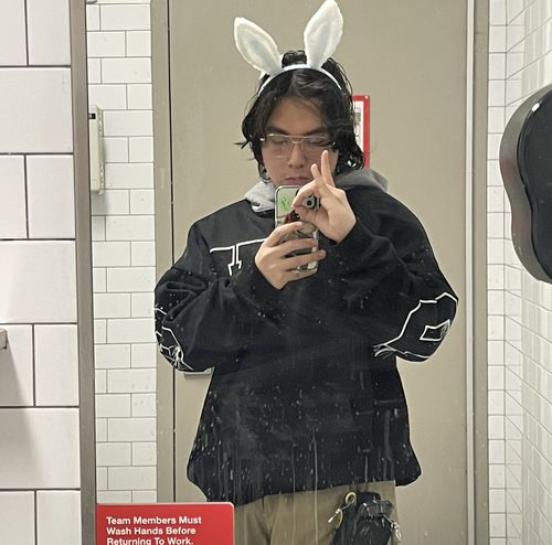 Customer photo review of RT No. 3243 TWO-TONE EMBROIDERED HOODIE