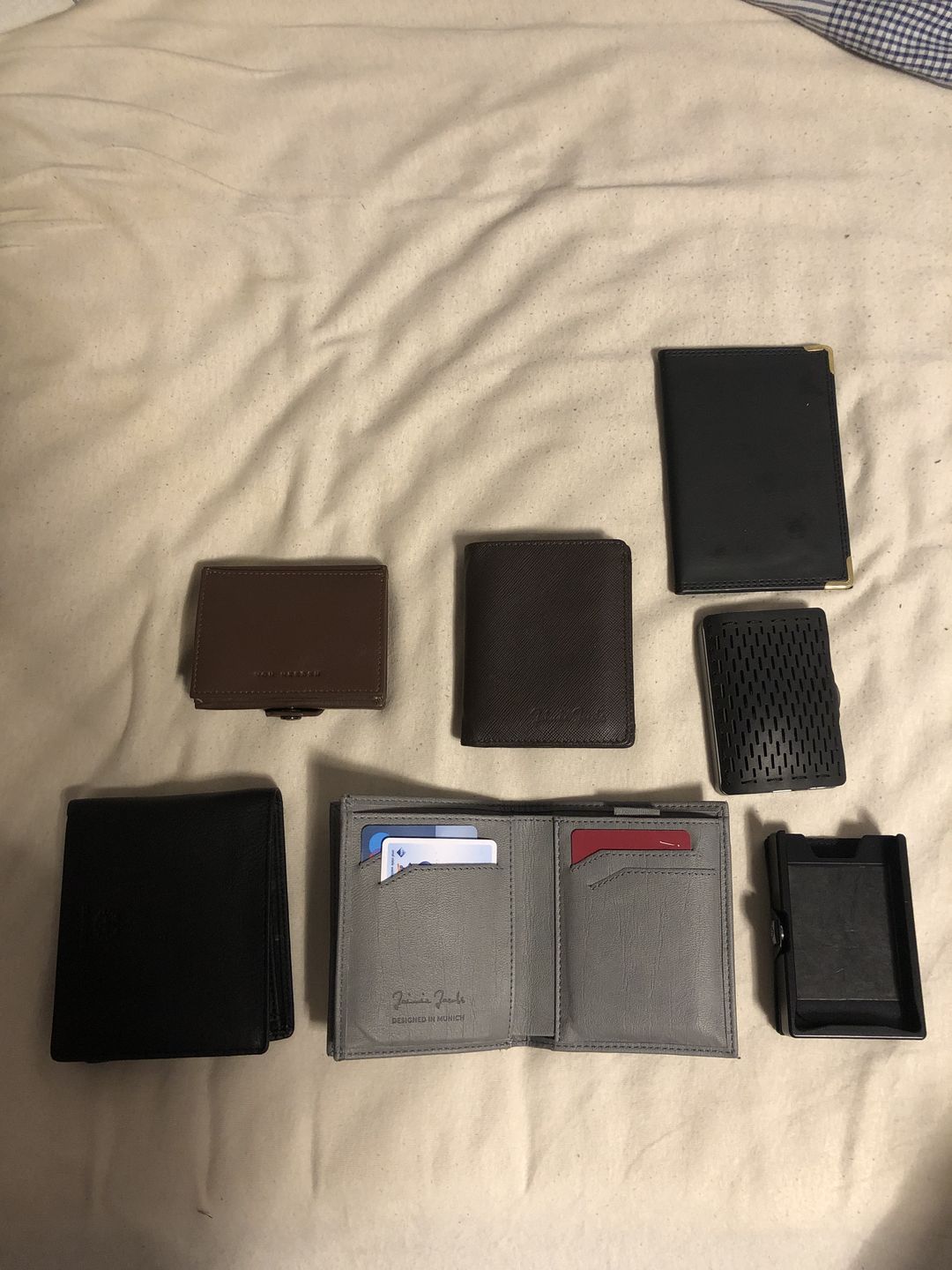 Customer photo review of Folder Boy bi-fold wallet