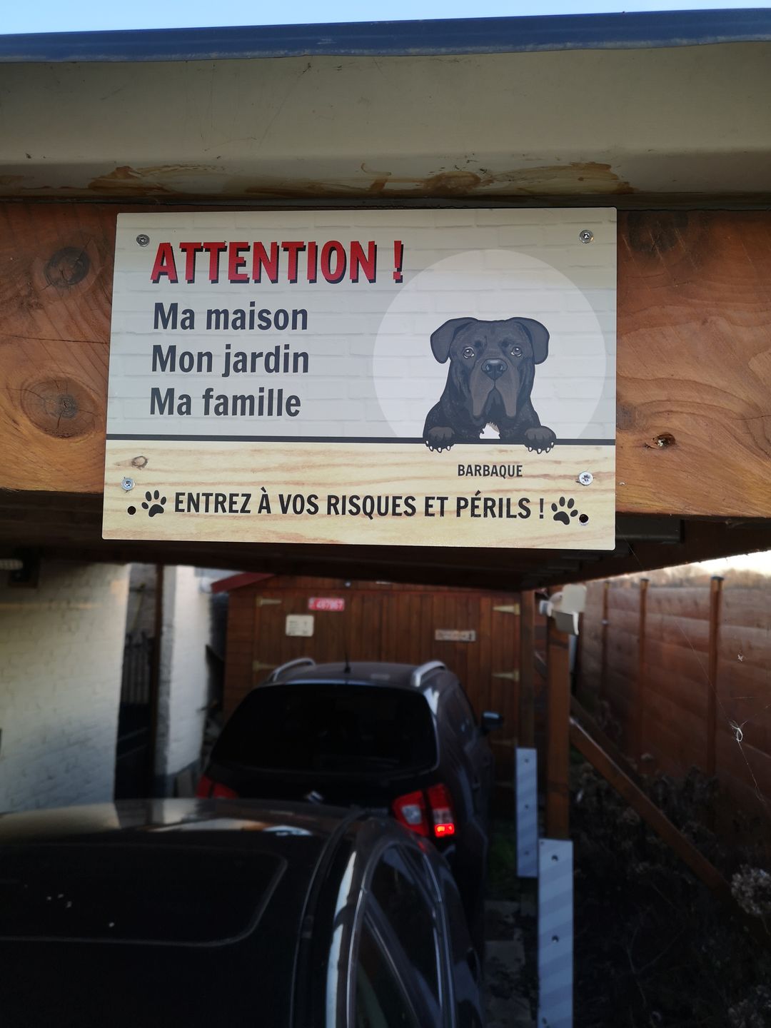 Customer photo review of Chiens curieux et numéro de maison - Plaque de porte personnalisée