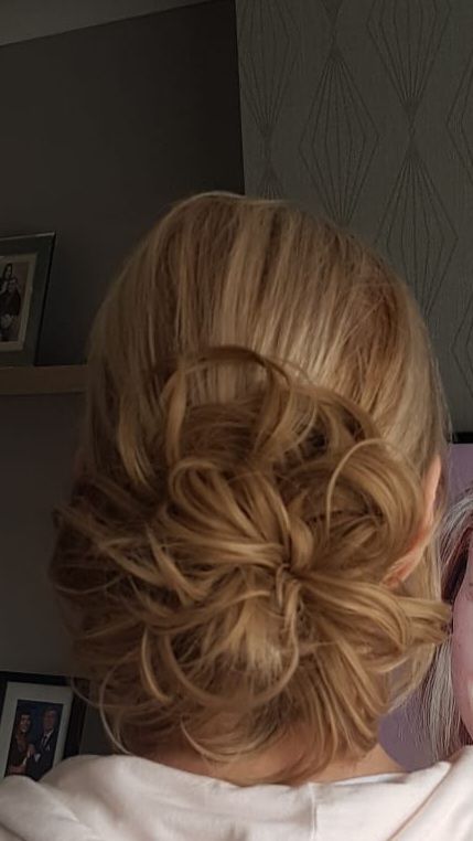 Customer photo review of Flicky Messy Scrunchie Bun
