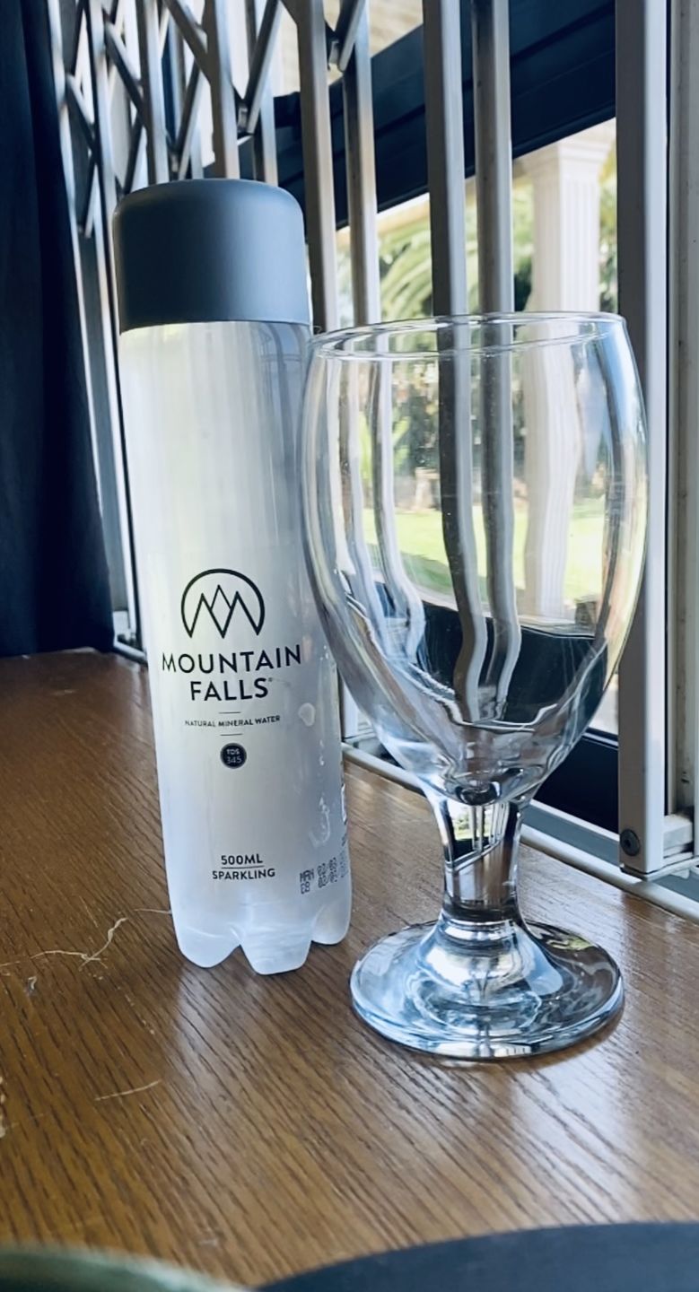 Customer photo review of 500ml Sparkling Mineral Water- ZEROPET Bottle (Pack of 24)