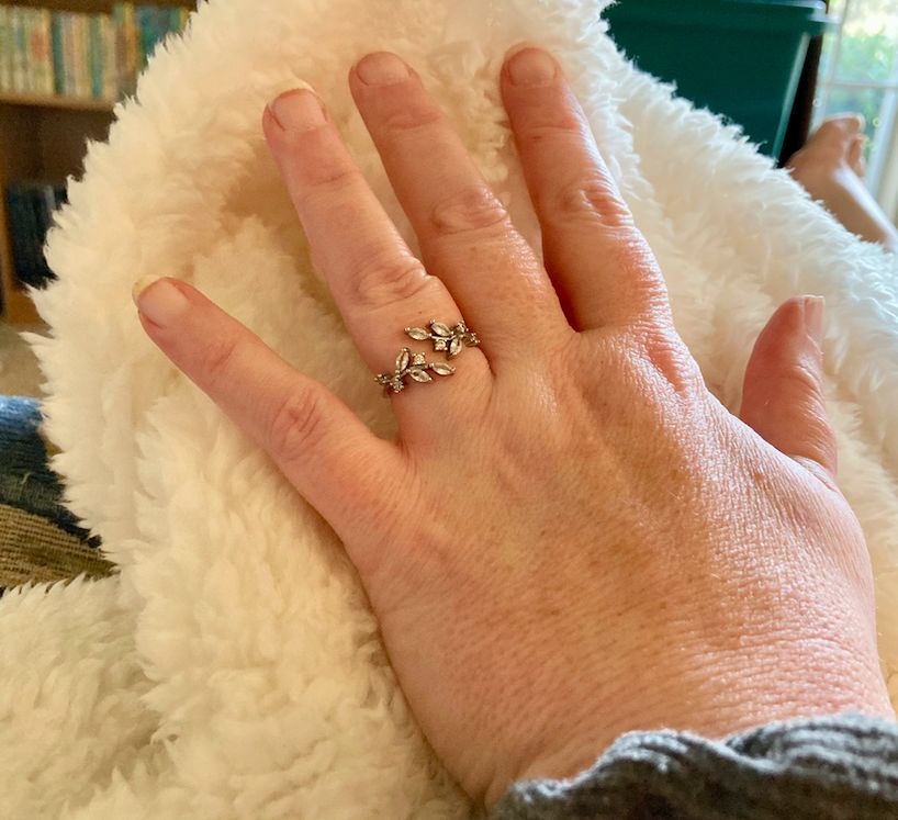 Customer photo review of 18K Crystal Vine Ring
