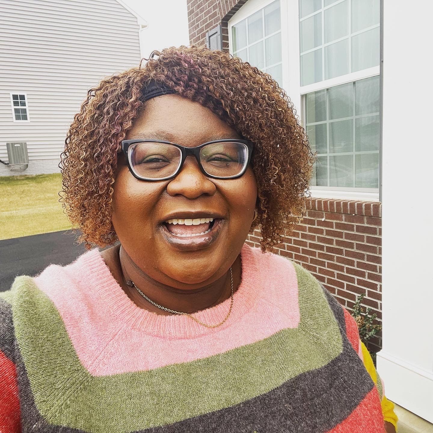 Customer photo review of Mary Afro Kinky Curly Human Hair Headband Wig
