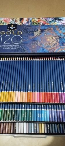 Customer photo review of 120 Pièces Crayons De Couleur Castle Gold Dans Un Étui À Étain D'affichage