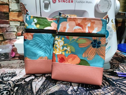 Customer photo review of Wanderlust Phone Bag Pattern