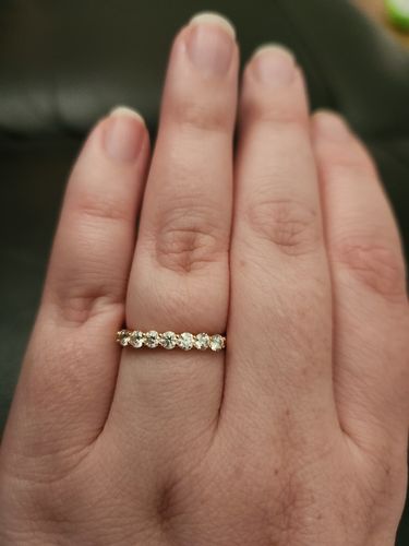 Customer photo review of Maple Leaf Diamonds™ Pink Passion Seven Stone Diamond Engagement Ring in 18ct Rose Gold