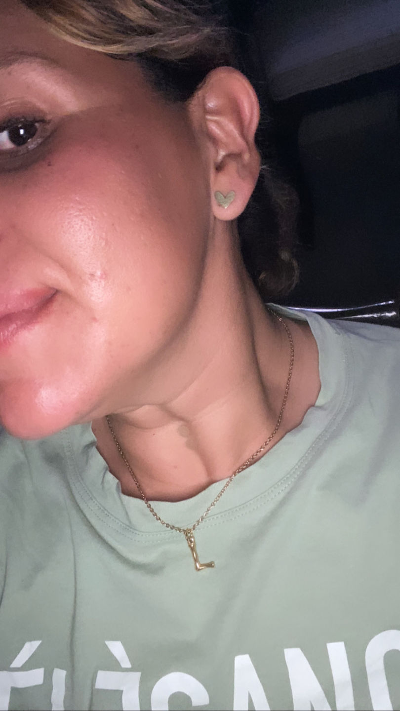 Customer photo review of Aretes Corazón