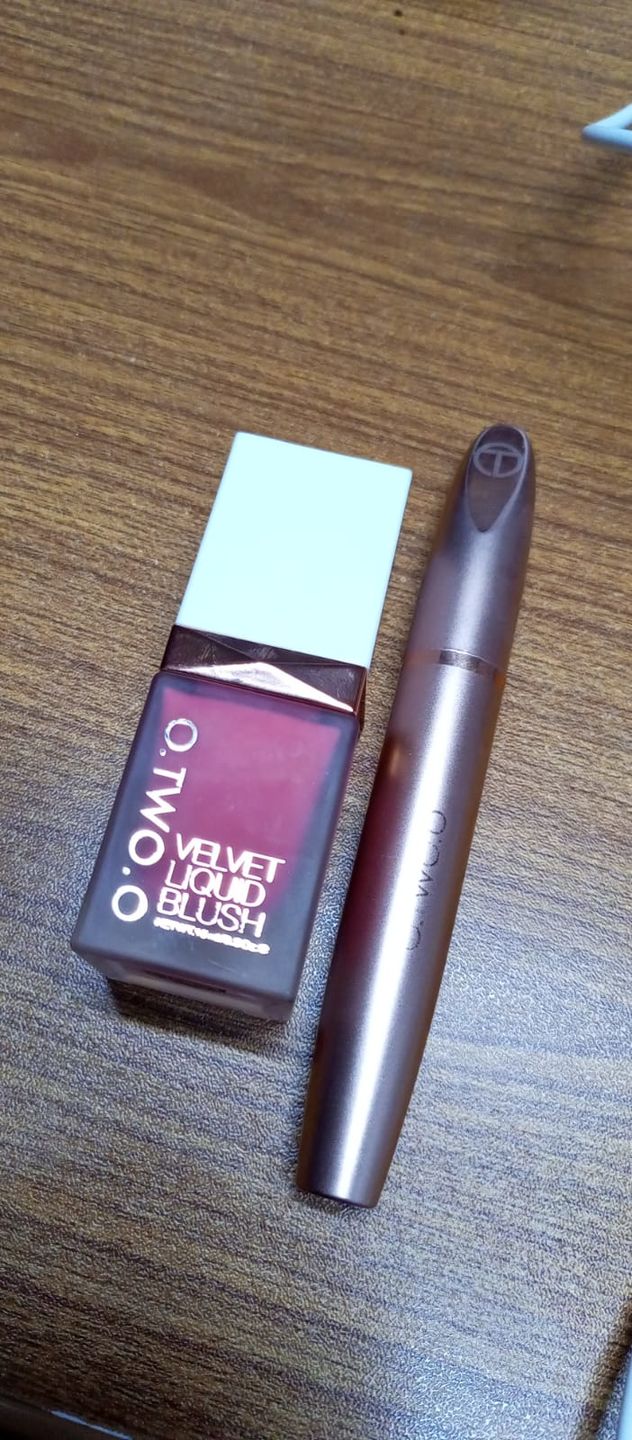 Customer photo review of O.TWO.O 3D INSTANT OVERSIZE VOLUME LENGTHENING MASCARA