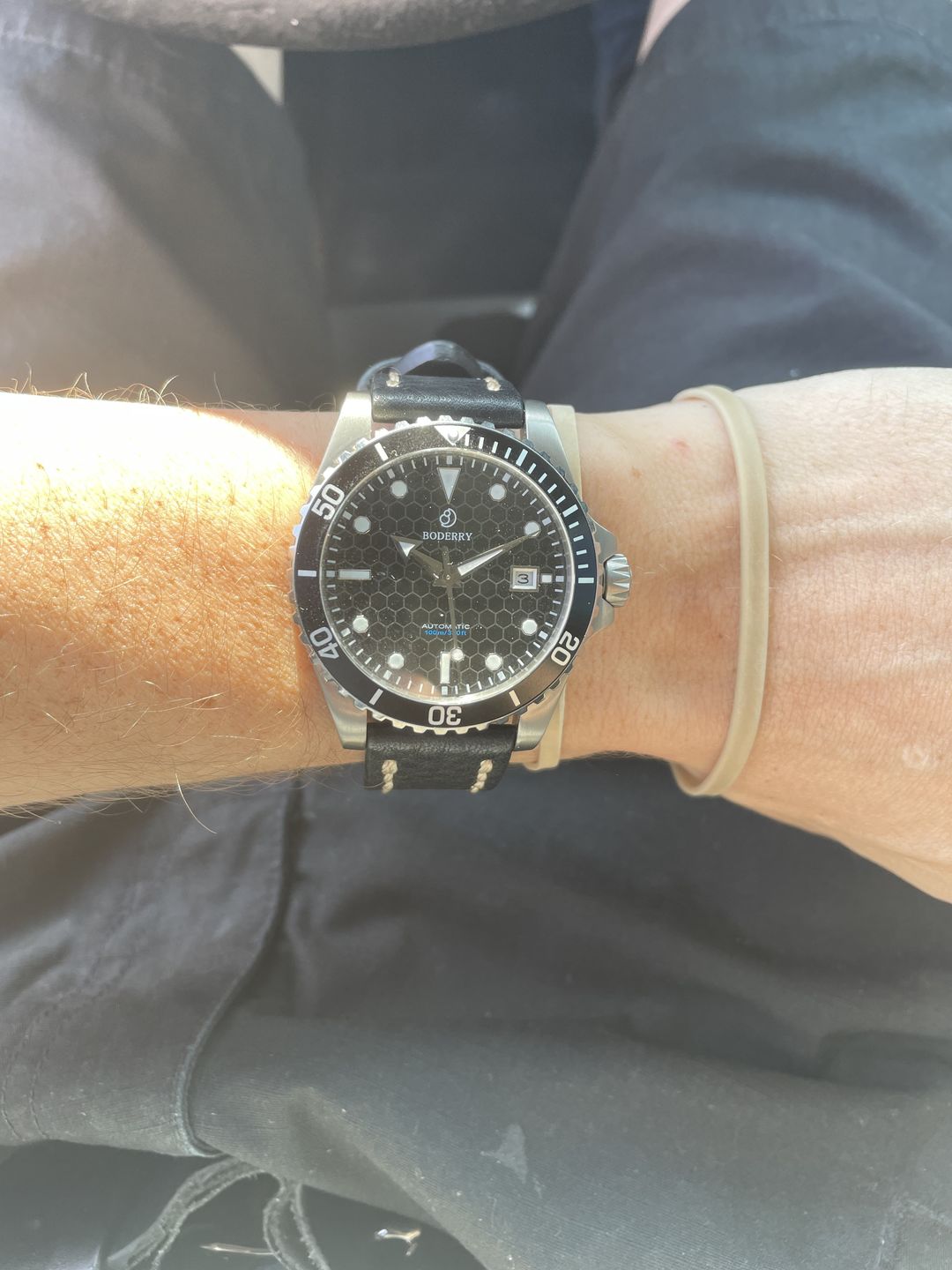 Customer photo review of Men's Titanium Automatic Diving Watch | Black - SEATURTLE.OCEAN