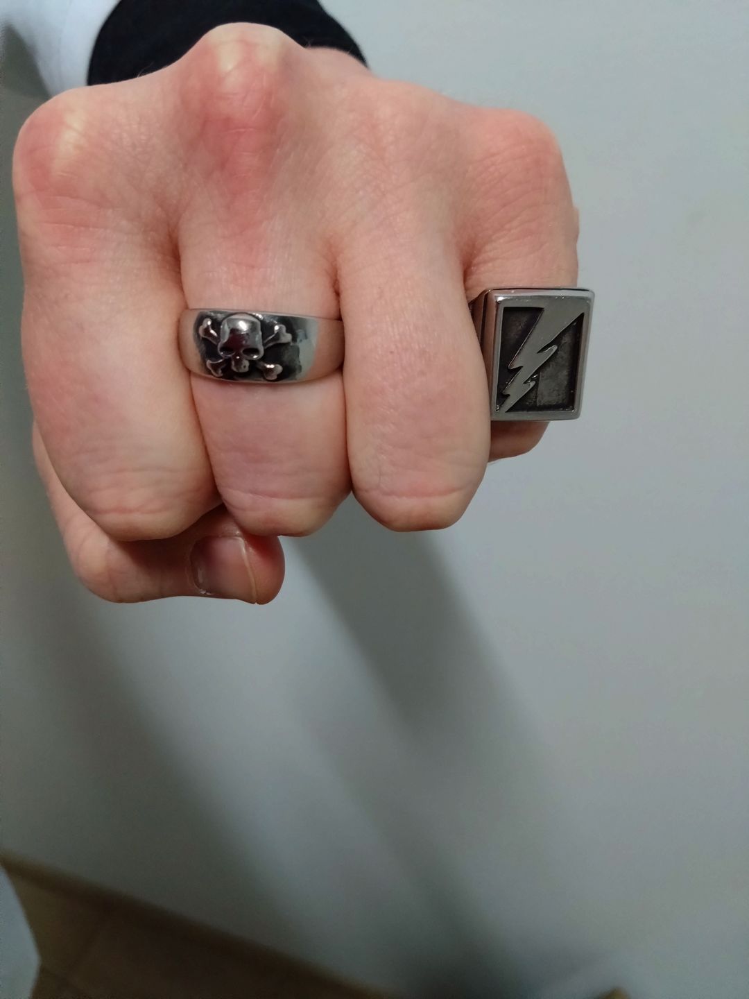 Customer photo review of CROSSBONE.