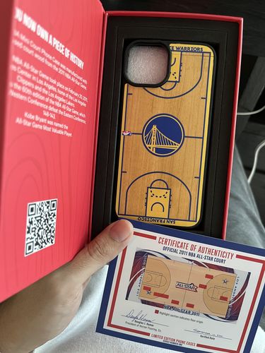Customer photo review of Golden State Warriors - NBA Authentic Wood Case