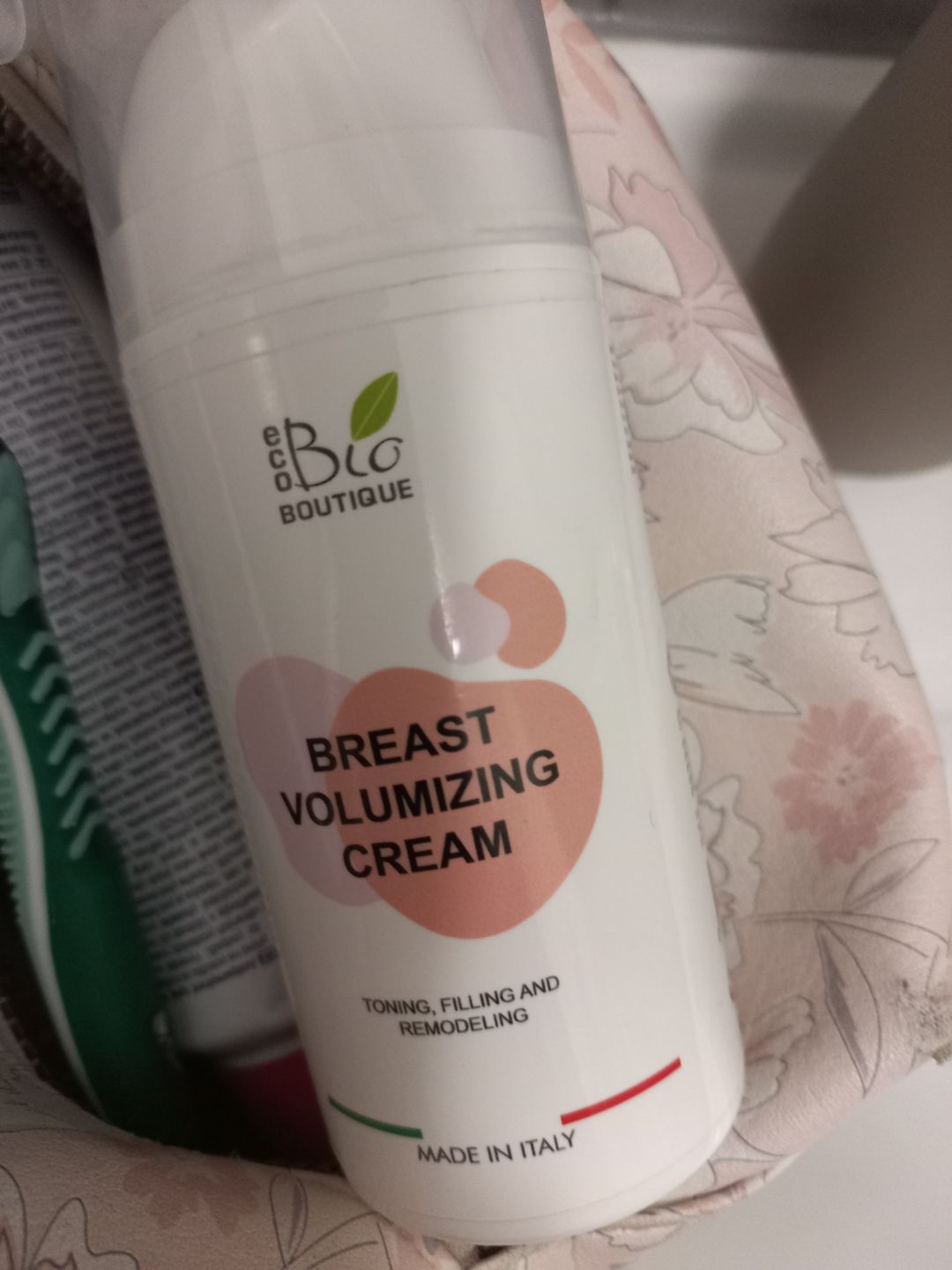 Customer photo review of Crema Voluminizadora de Pecho