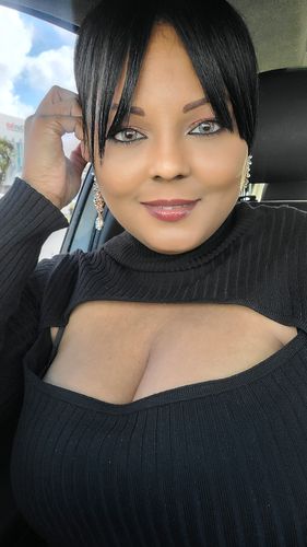 Customer photo review of Meetone Freshview Gray Contact Lenses