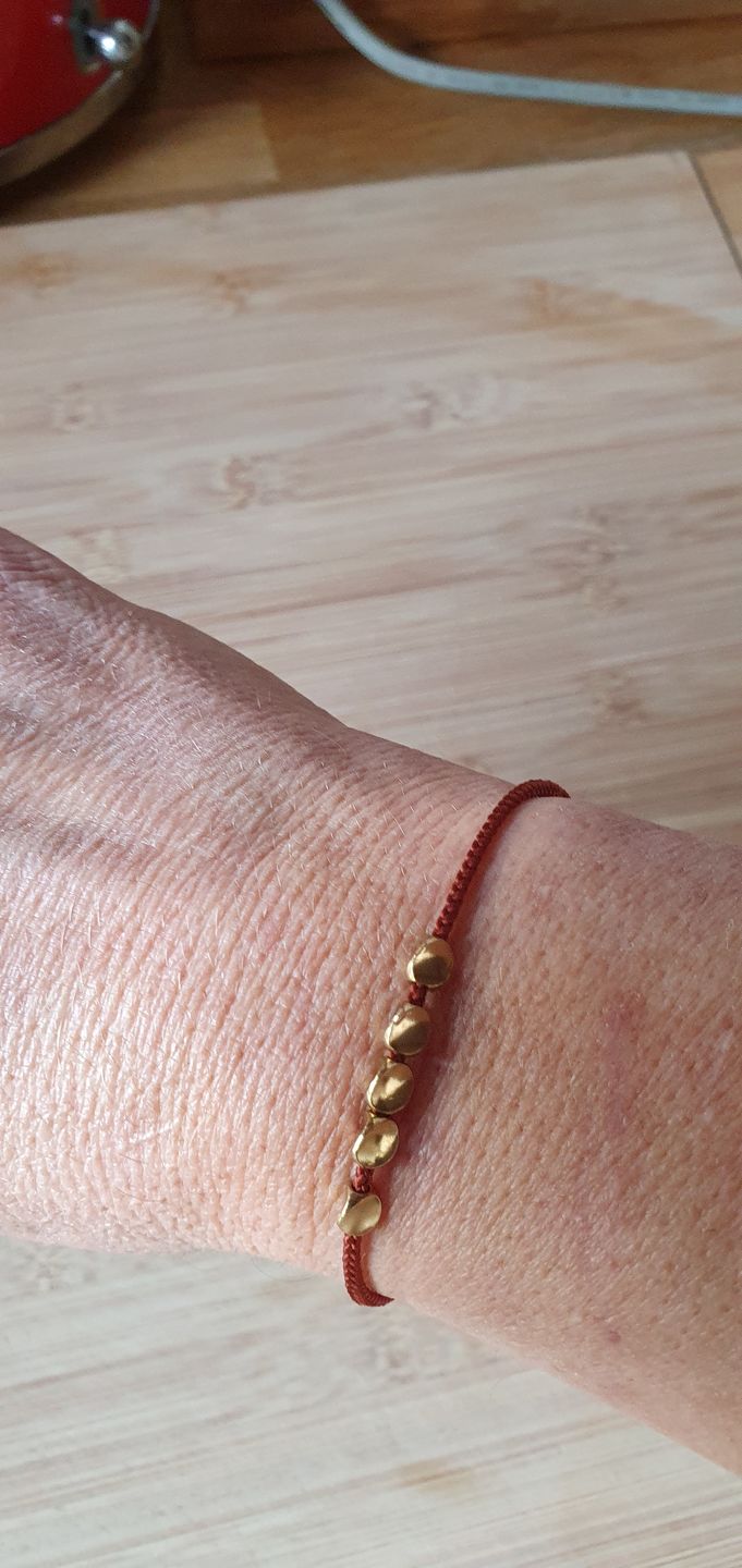 Customer photo review of Handgemachtes Tibetisches Buddhisten Glücks-Armband aus Kupfer Modell 2