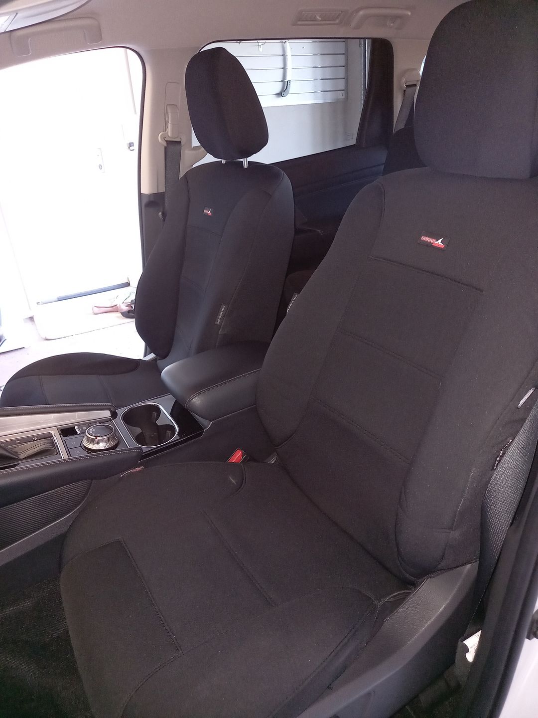 Customer photo review of Mitsubishi Pajero Sport 5 Seater (10.2015-On) - Sharkskin