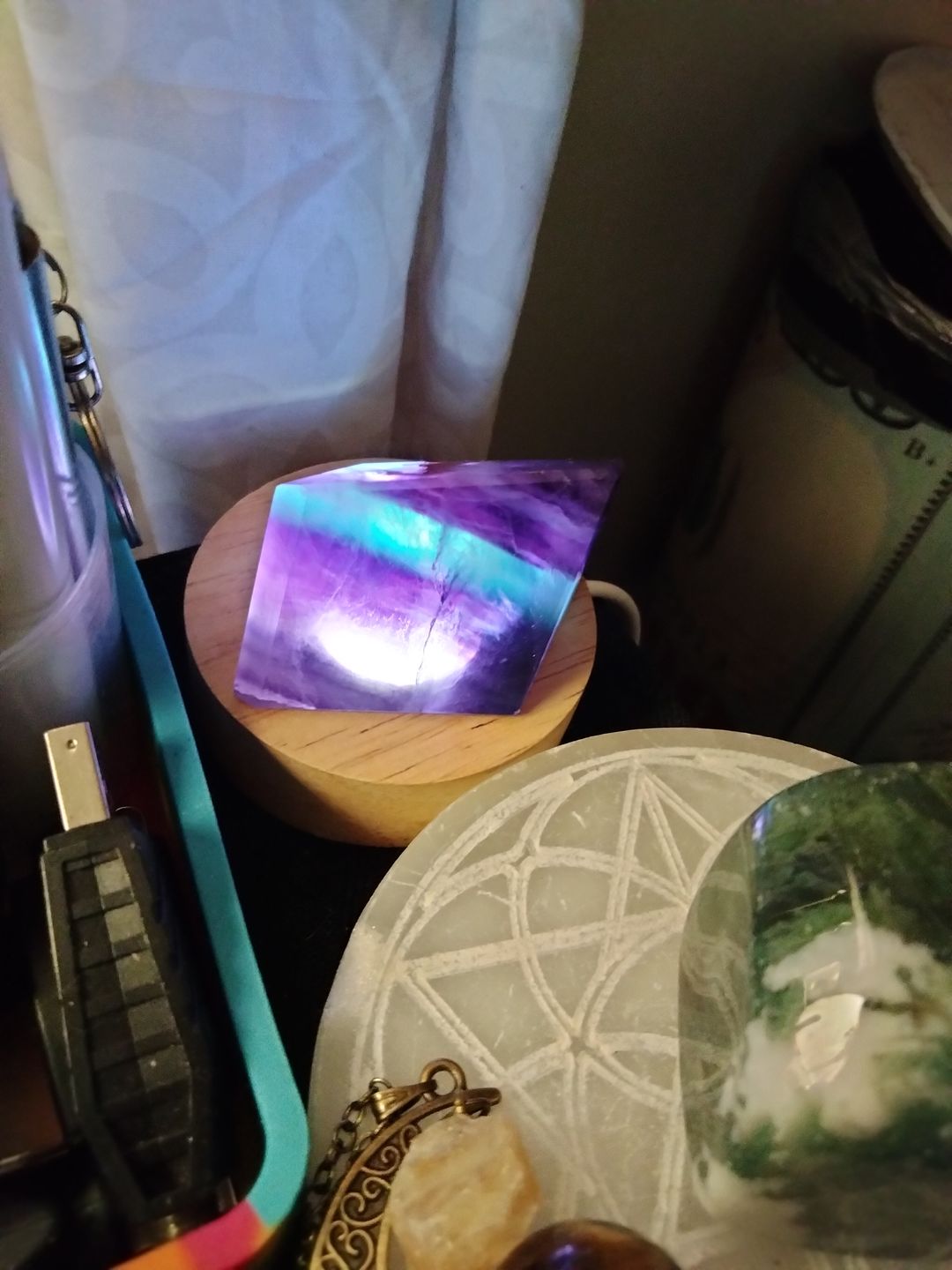 Customer photo review of Minimalistic Rainbow Fluorite Crystal Lamp