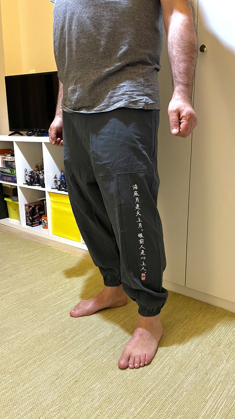 Customer photo review of Kurahan Pants