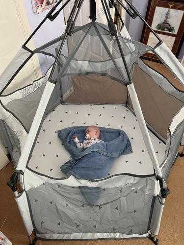 Customer photo review of Pop N' Go™ Playpen