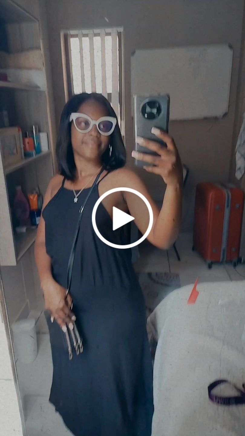 Customer video review of Grade 13A Kim K Straight BoB wig 10inch