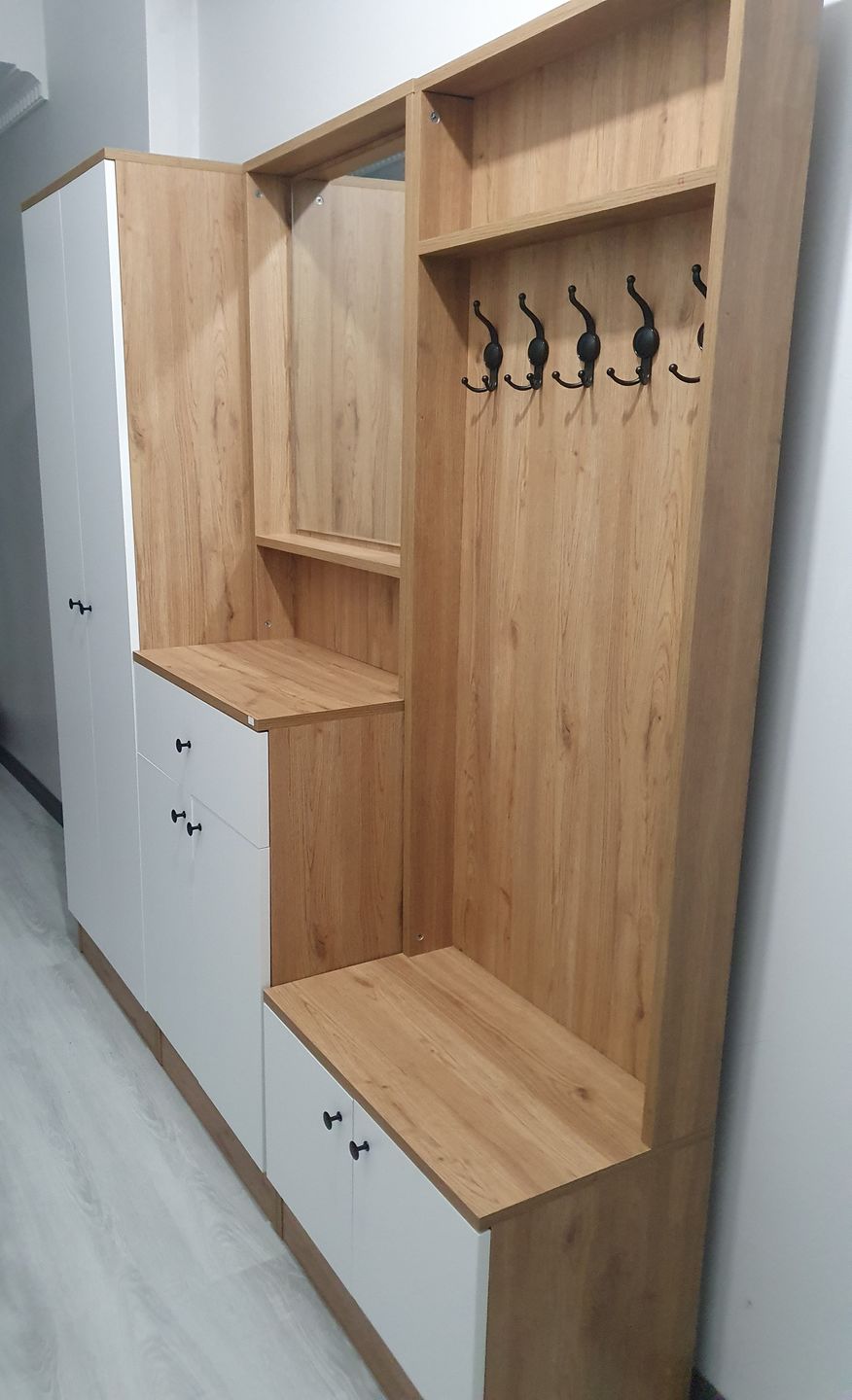 Customer photo review of Rani P6 Modern Çekmeceli Aynalı Askılı Portmanto Ayakkabılık Vestiyer Sepet Ceviz - Beyaz M3