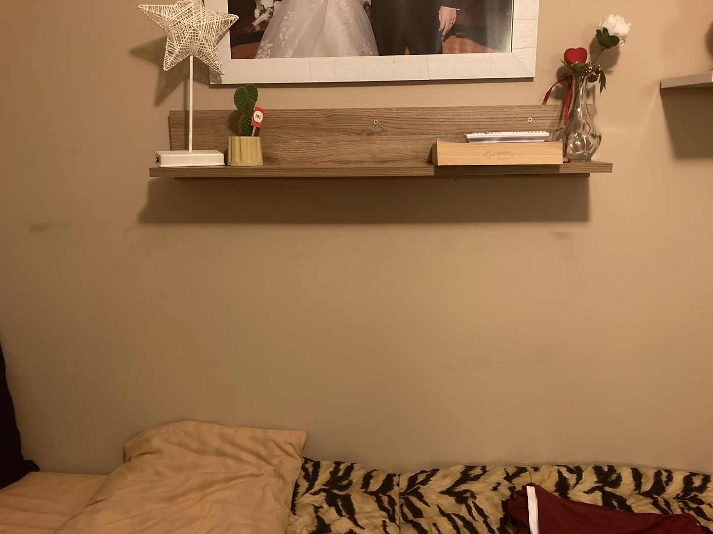 Customer photo review of Rani AE104 Dekoratif Duvar Rafı Sepet Ceviz