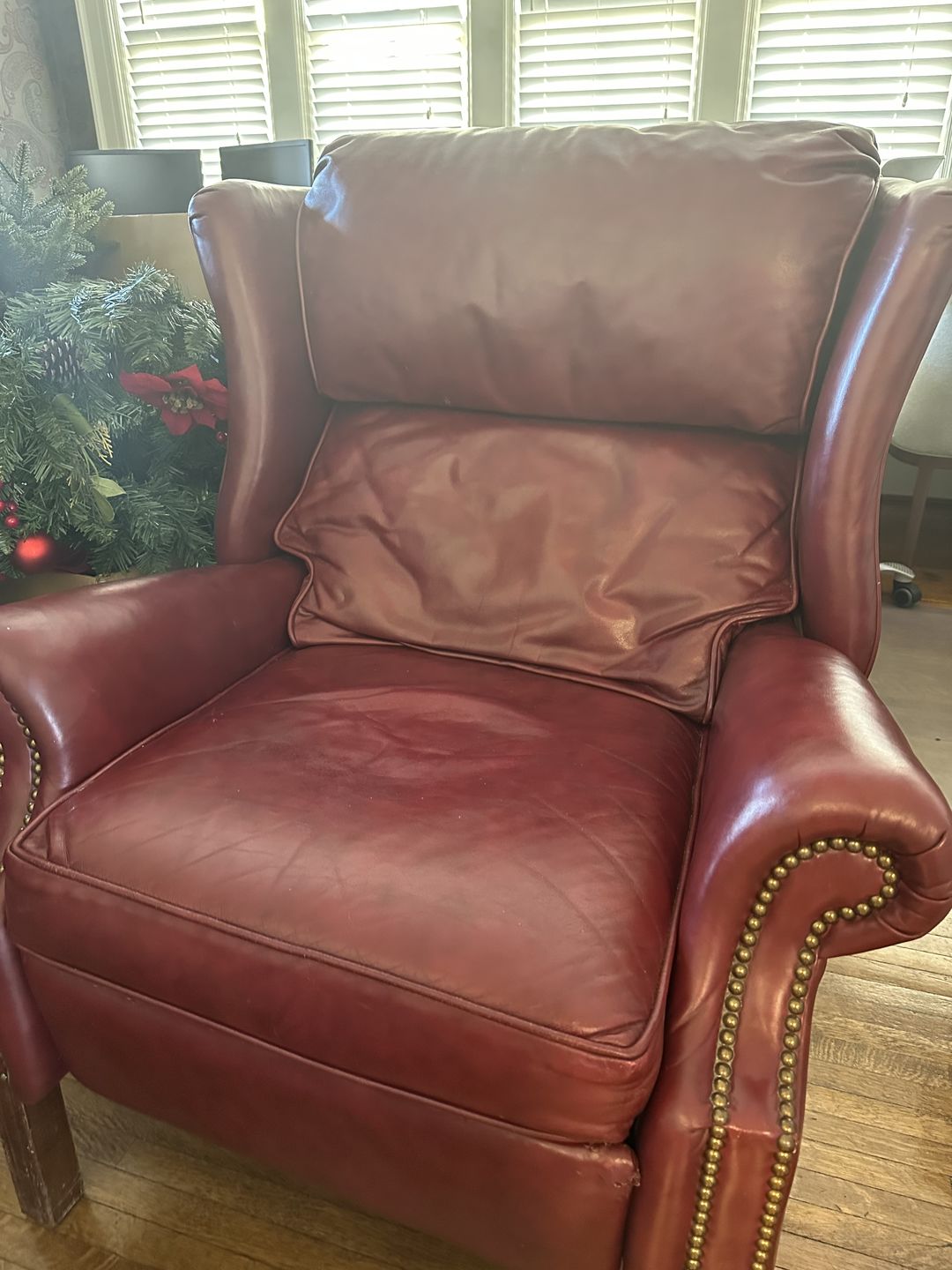 Customer photo review of Clyde’s Leather Recoloring Balm